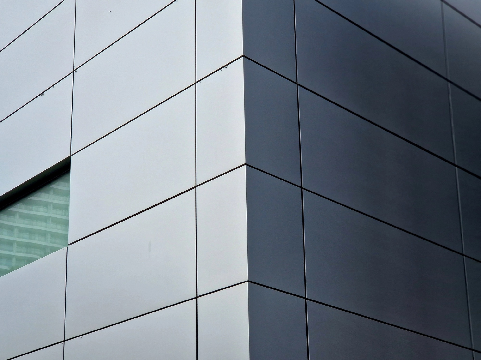Rainscreen cladding